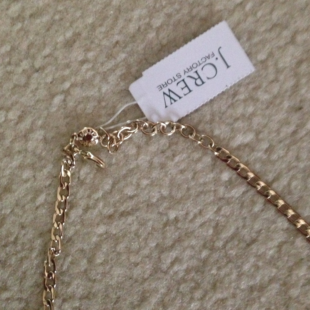 J Crew mint green statement necklace perfect for summer - Picture 2 of 3